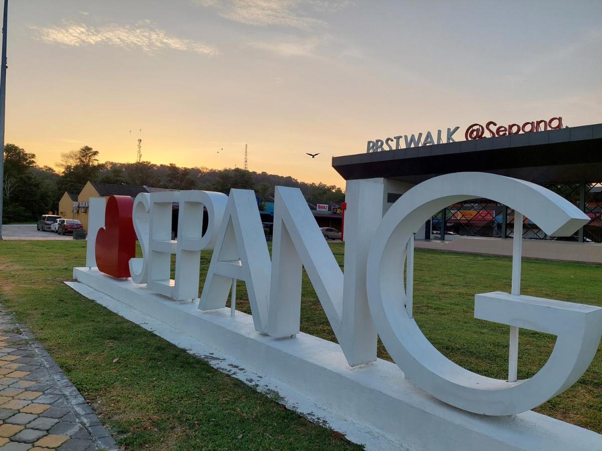 E&A Homestay Klia/ Sepang/ Nilai 외부 사진